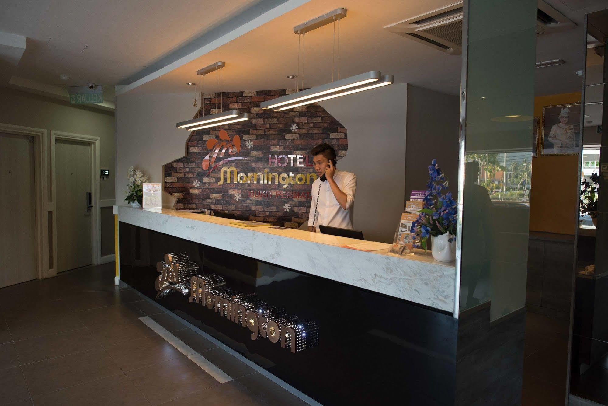Hotel Mornington Bukit Permata Лумут Екстериор снимка