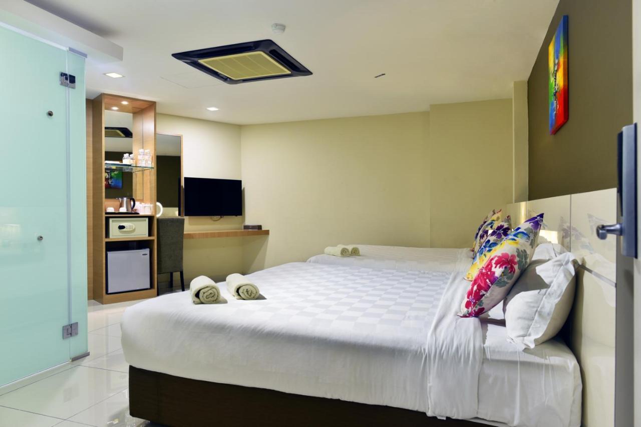 Hotel Mornington Bukit Permata Лумут Екстериор снимка