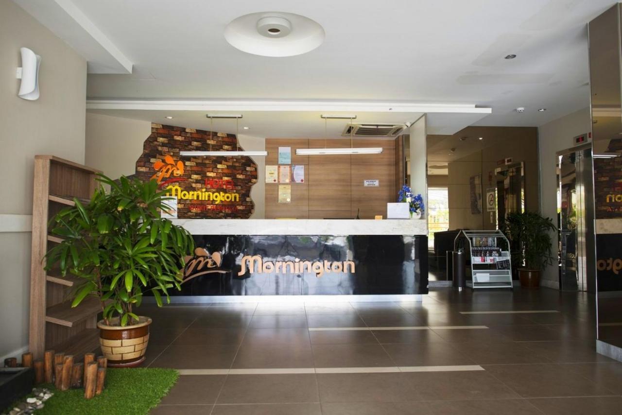 Hotel Mornington Bukit Permata Лумут Екстериор снимка